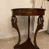 tavolino in legno intagliato stile francese