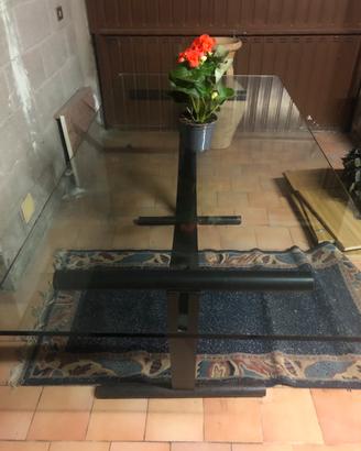 Tavolo in vetro