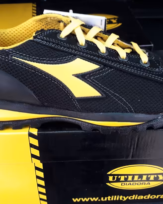 SCARPE DIADORA GLOVE N41 NUOVE
