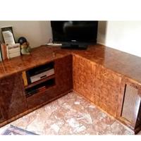 Mobile ad angolo in radica massello.