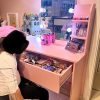 Toeletta trucco rosa con cassetto, specchio e luci