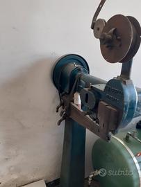 CUCITRICE  A FILO METALLICO 