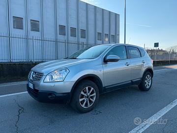 Nissan Qashqai 2.0 dCi 4×4  Tetto panoramico