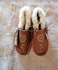 Pantofole donna con ricamo 