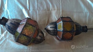 Lampadari in metallo con vetri colorati