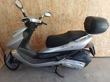 Scooter kymco