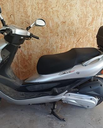 Scooter kymco