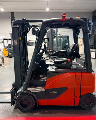 CARRELLO ELEVATORE ELETTRICO LINDE 20 QUINTALI