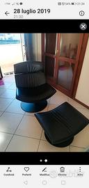 2 poltrone con puff