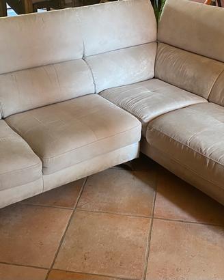 Divano angolare in tessuto microfibra