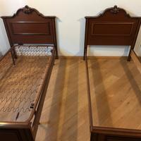 2 letti singoli ( 1 sola rete no materassi )