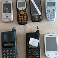 CELLULARE VINTAGE DANNEGGIATO