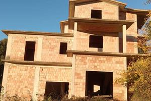 Rustico / Casale di 410 m² con più di 5 locali e b