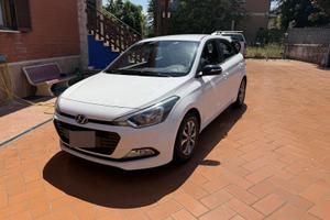 Hyundai i20 neopatentati tagliandata perfetta