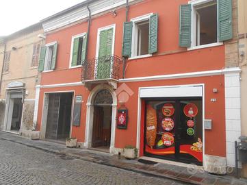 NEGOZIO A COMACCHIO