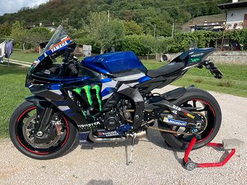 Yamaha r1 2024 urgent