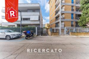 Deposito al piano seminterrato in zona San Lazzaro