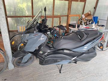 Scooter XMAX 300 