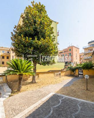 TRILOCALE CON GIARDINO DI 160 MQ
