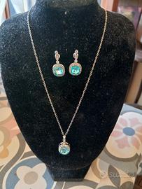 Collana con orecchini 