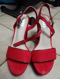 scarpe XTI the red touch