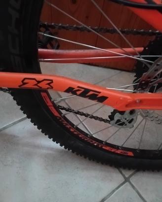 bicicletta mtb. ktm
