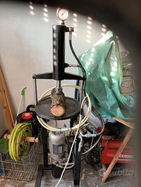 pressa x ciccioli nocino e spaccalegna