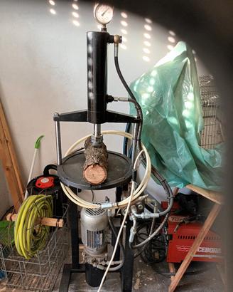 pressa x ciccioli nocino e spaccalegna