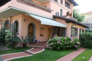 App. in Villa anche per disabili affitti brevi