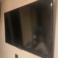 TV LG FULL HD 47 pollici