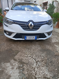 Renault megane serie 4 versione bose