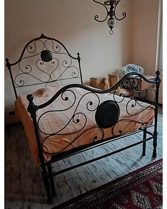 letto in ferro battuto d'epoca 