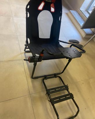 Sedia gaming con volante e pedaliera