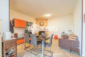 TRILOCALE BILIVELLO PRIMO E SECONDO PIANO