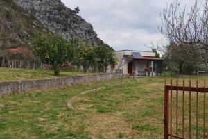 Vendita terreno agricolo con casetta