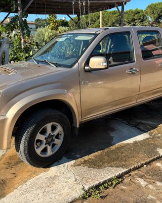 Isuzu DMax 2.5 tdi 5 posti pick up