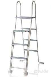 Scaletta per piscina