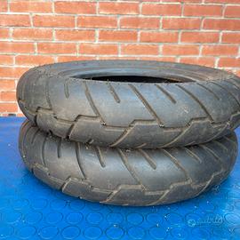 Pneumatici della Michelin S1 35010 per vespa 125