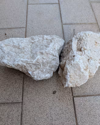 Pietre marmo bianco grezzo, gratis se le ritiri.