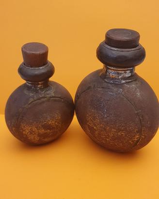 Antiche Fiasche Indiane in Metallo - Rajasthan XIX