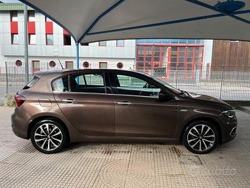 FIAT TIPO 2018 120 CV LOUNGE