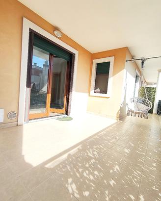Appartamento rifinito con veranda e ascensore