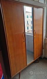 Armadio vintage anni 50 legno 2 ante con specchio