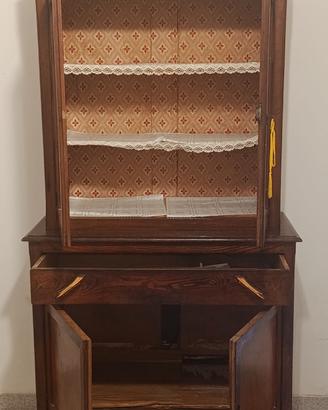 Credenza antica