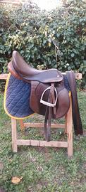 Sella artigianale in cuoio