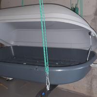 Box per auto comprensivo di telaio regolabile