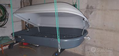 Box per auto comprensivo di telaio regolabile