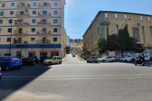 3 LOCALI A NAPOLI