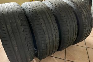Gomme CONTINENTAL 225 60 R18