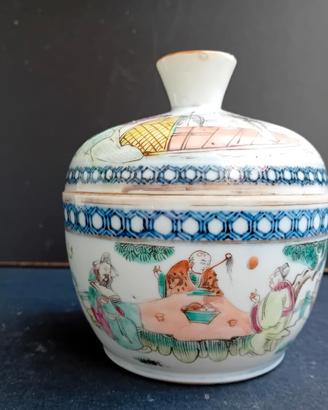 Antica coppetta cinese con coperchio,  periodo imp